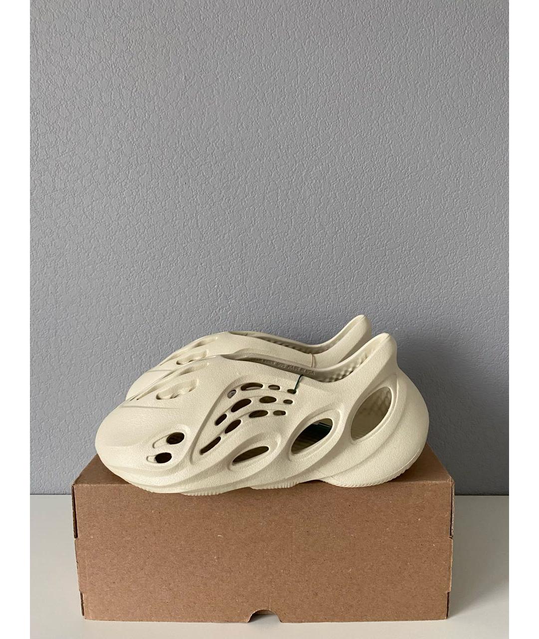 ADIDAS YEEZY Белые резиновые сандалии, фото 4