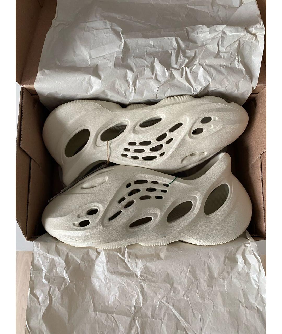 ADIDAS YEEZY Белые резиновые сандалии, фото 2