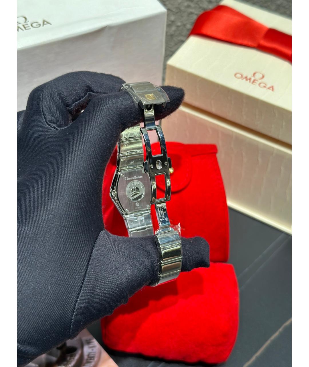 OMEGA Белые металлические часы, фото 6