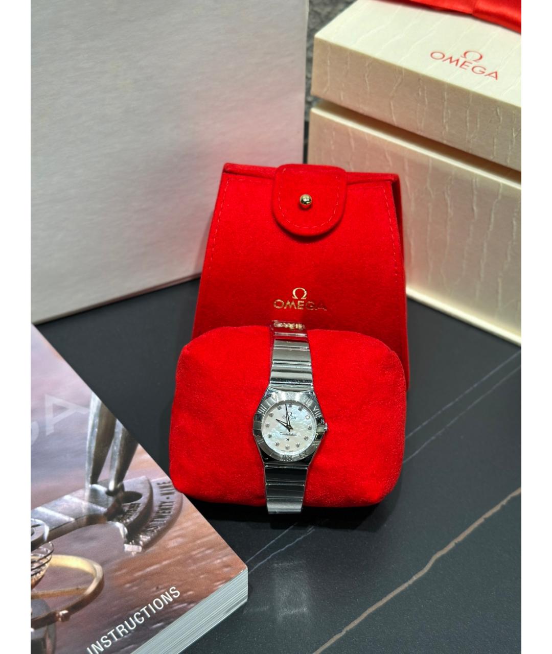 OMEGA Белые металлические часы, фото 4