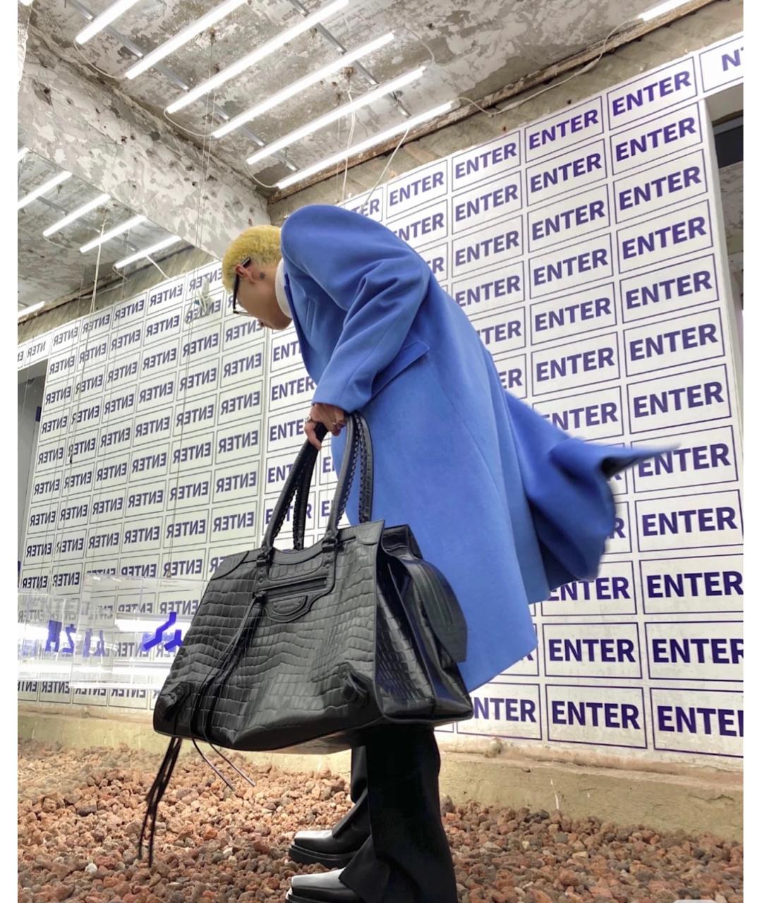 BALENCIAGA Черная кожаная сумка через плечо, фото 8