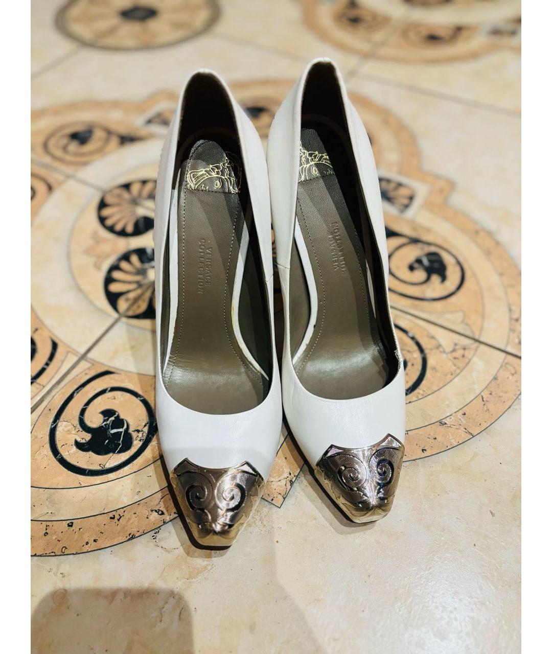 VERSACE COLLECTION Белые кожаные туфли, фото 2
