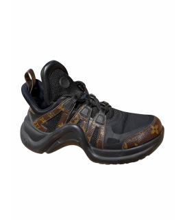 LOUIS VUITTON Кроссовки