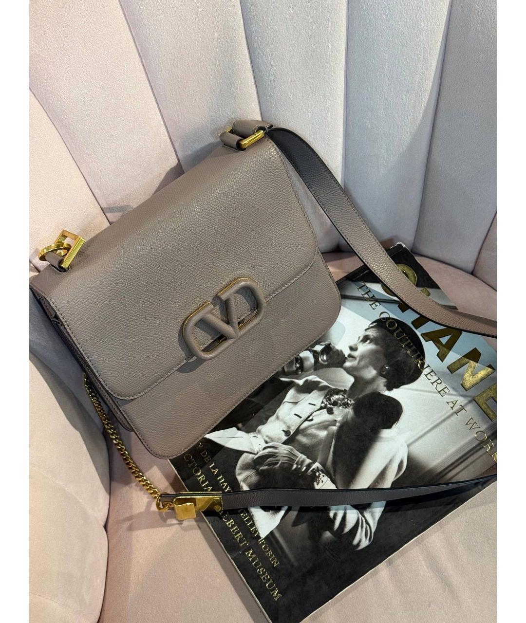VALENTINO Бежевая кожаная сумка через плечо, фото 5