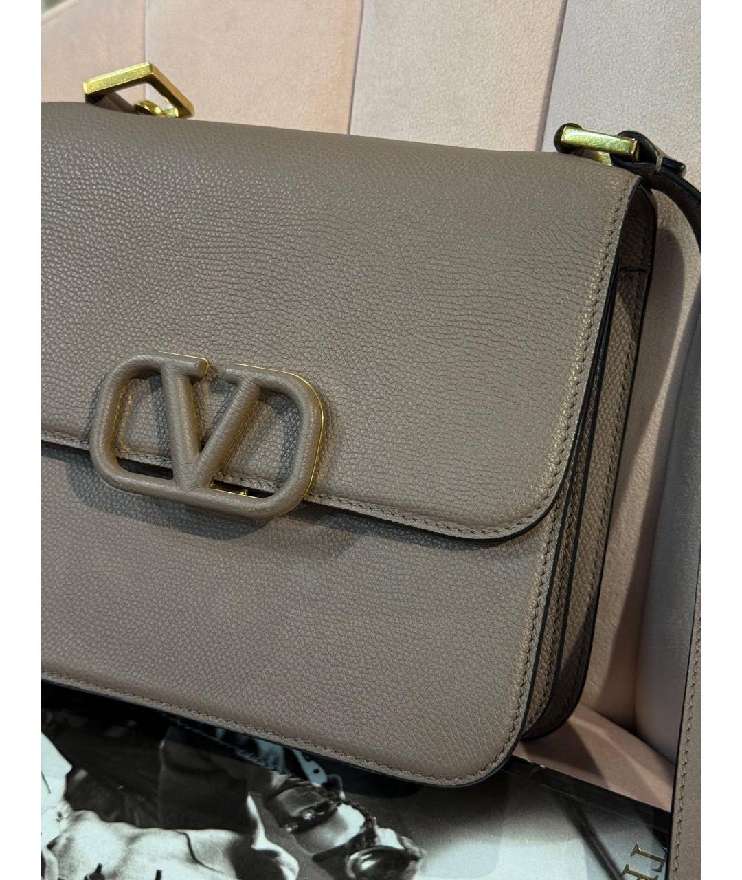 VALENTINO Бежевая кожаная сумка через плечо, фото 3