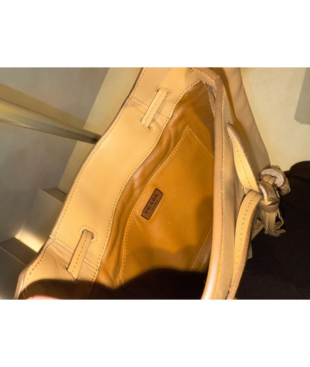 PRADA Бежевая кожаная сумка через плечо, фото 7