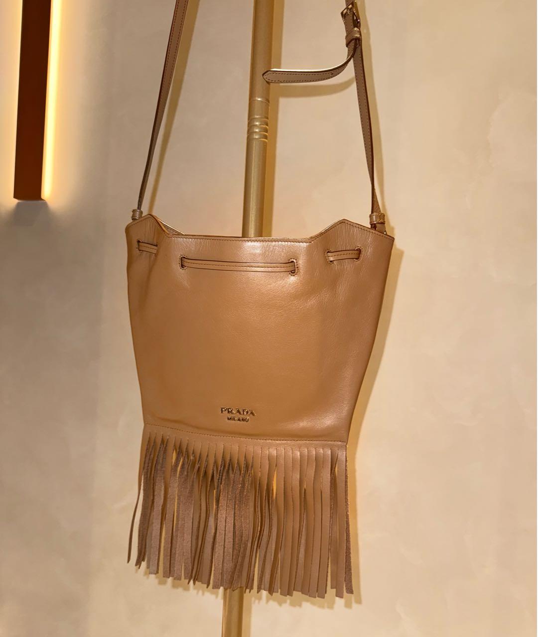 PRADA Бежевая кожаная сумка через плечо, фото 2