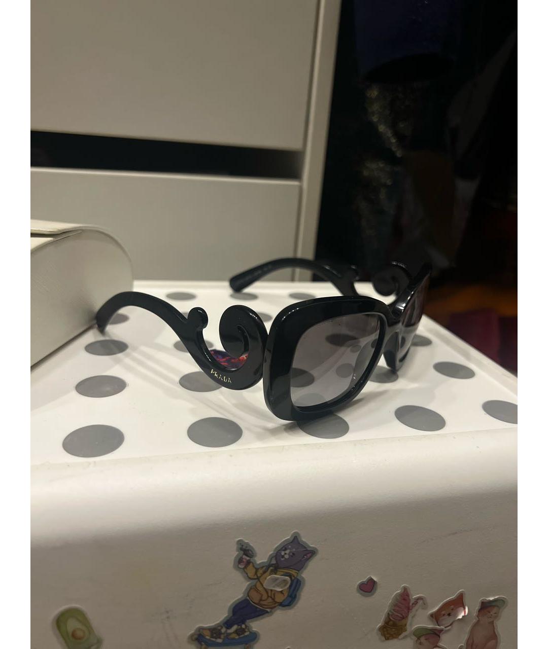 PRADA Черные пластиковые солнцезащитные очки, фото 2