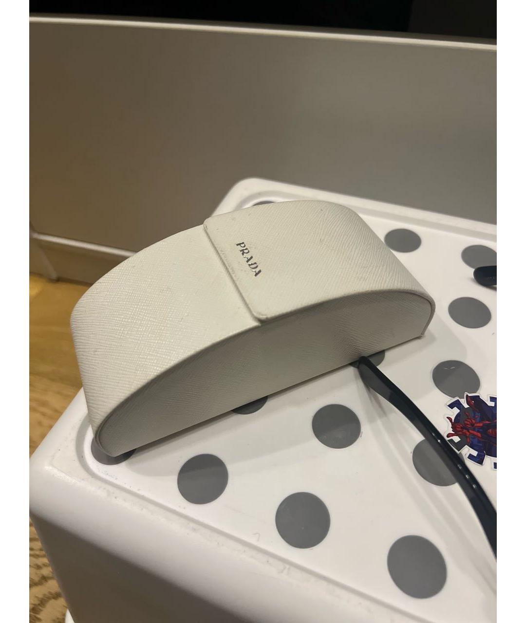 PRADA Черные пластиковые солнцезащитные очки, фото 4