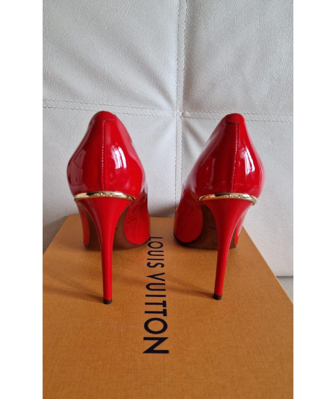LOUIS VUITTON Красные туфли из лакированной кожи, фото 4