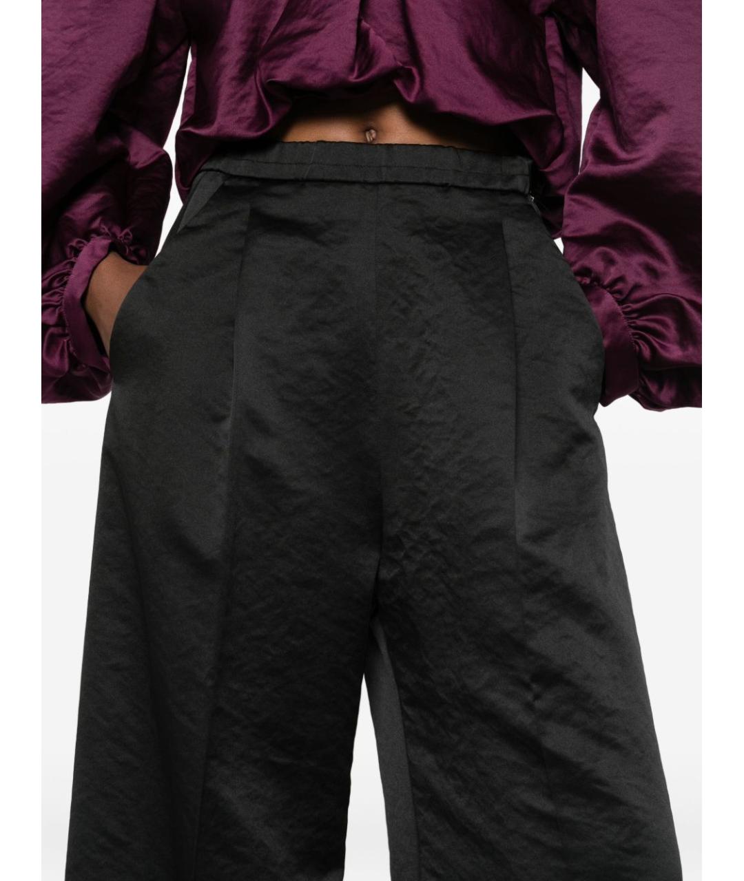 FORTE FORTE Черные полиэстеровые прямые брюки, фото 3