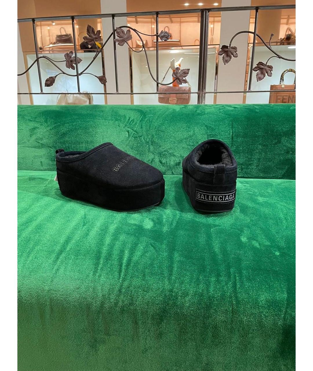 BALENCIAGA Черные замшевые сабо, фото 3