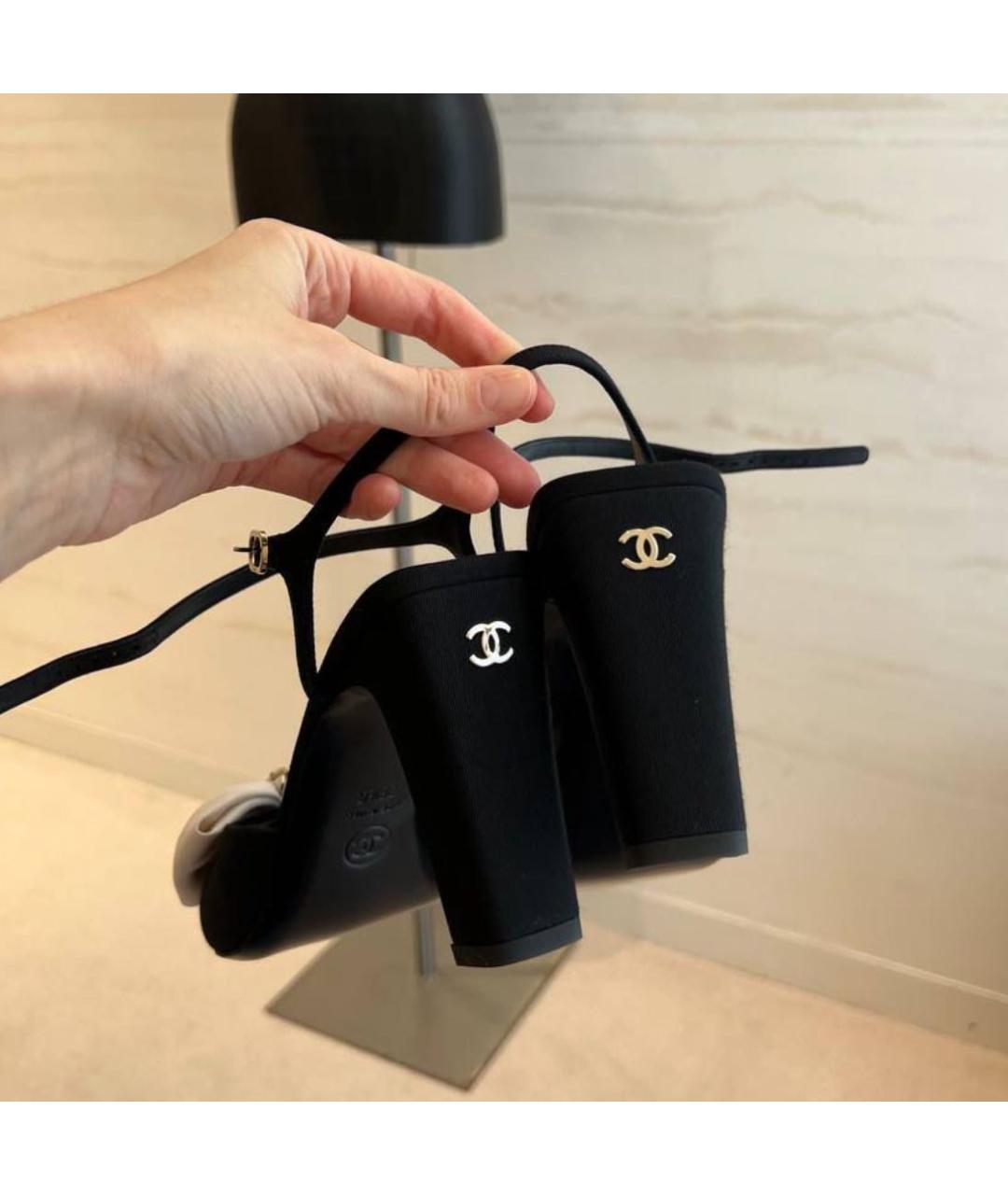 CHANEL Черные замшевые босоножки, фото 4