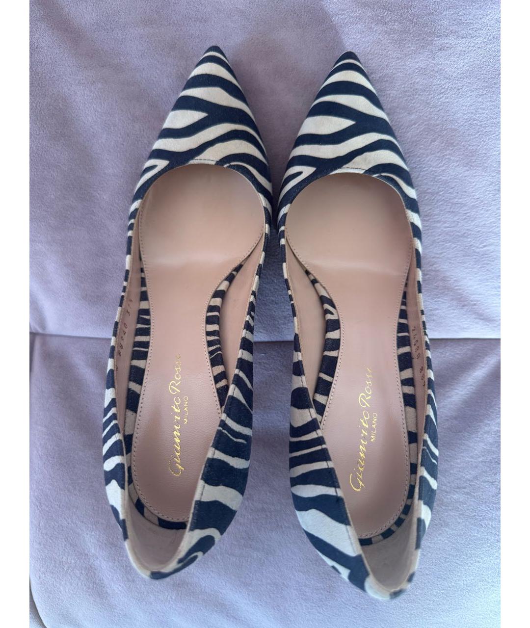 GIANVITO ROSSI Бежевые кожаные туфли, фото 3