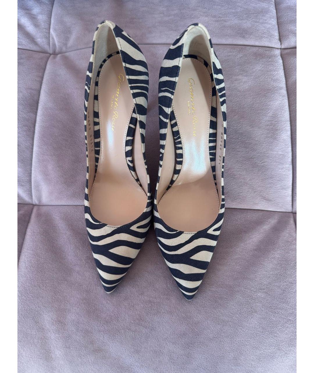 GIANVITO ROSSI Бежевые кожаные туфли, фото 2