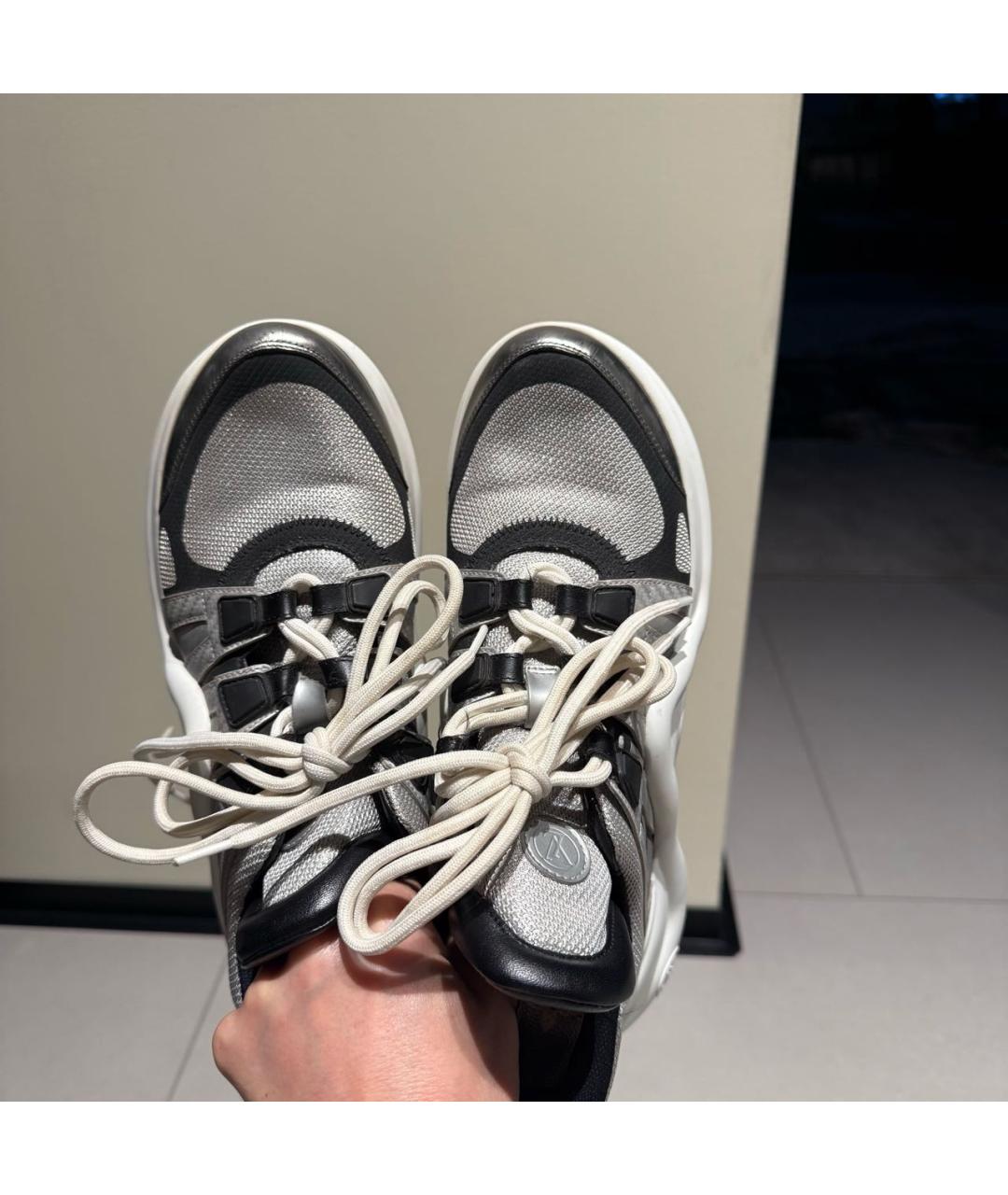 LOUIS VUITTON Серебряные кожаные кроссовки, фото 3