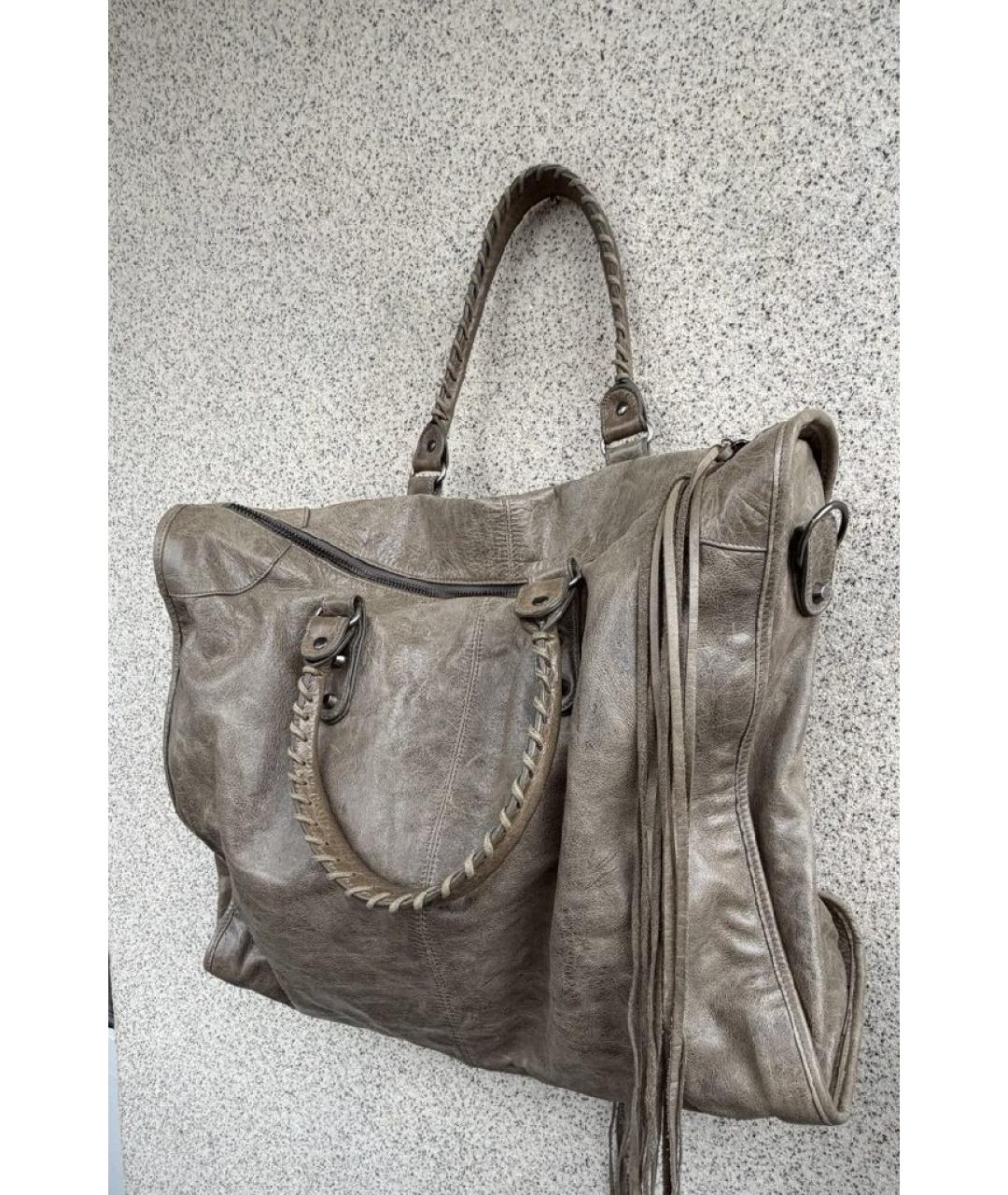 BALENCIAGA Кожаная сумка с короткими ручками, фото 6