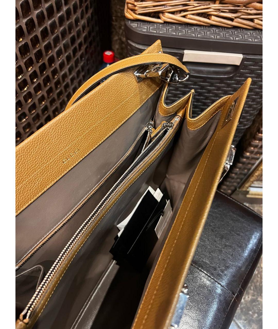 GUCCI Бежевая кожаная сумка с короткими ручками, фото 4