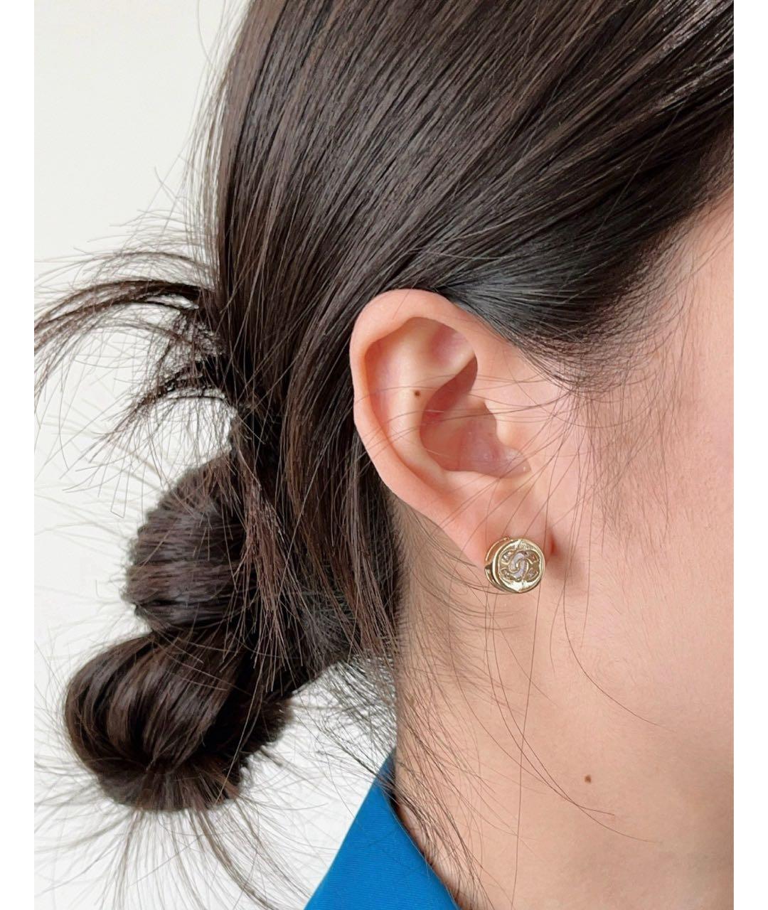 CHANEL Золотые металлические серьги, фото 4