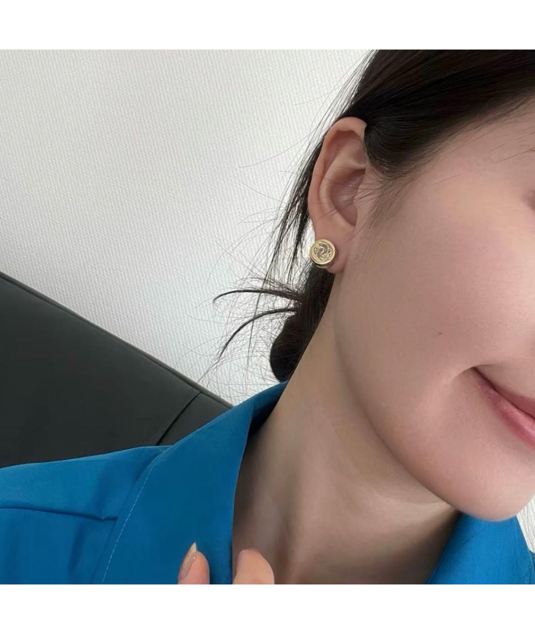 CHANEL Золотые металлические серьги, фото 3