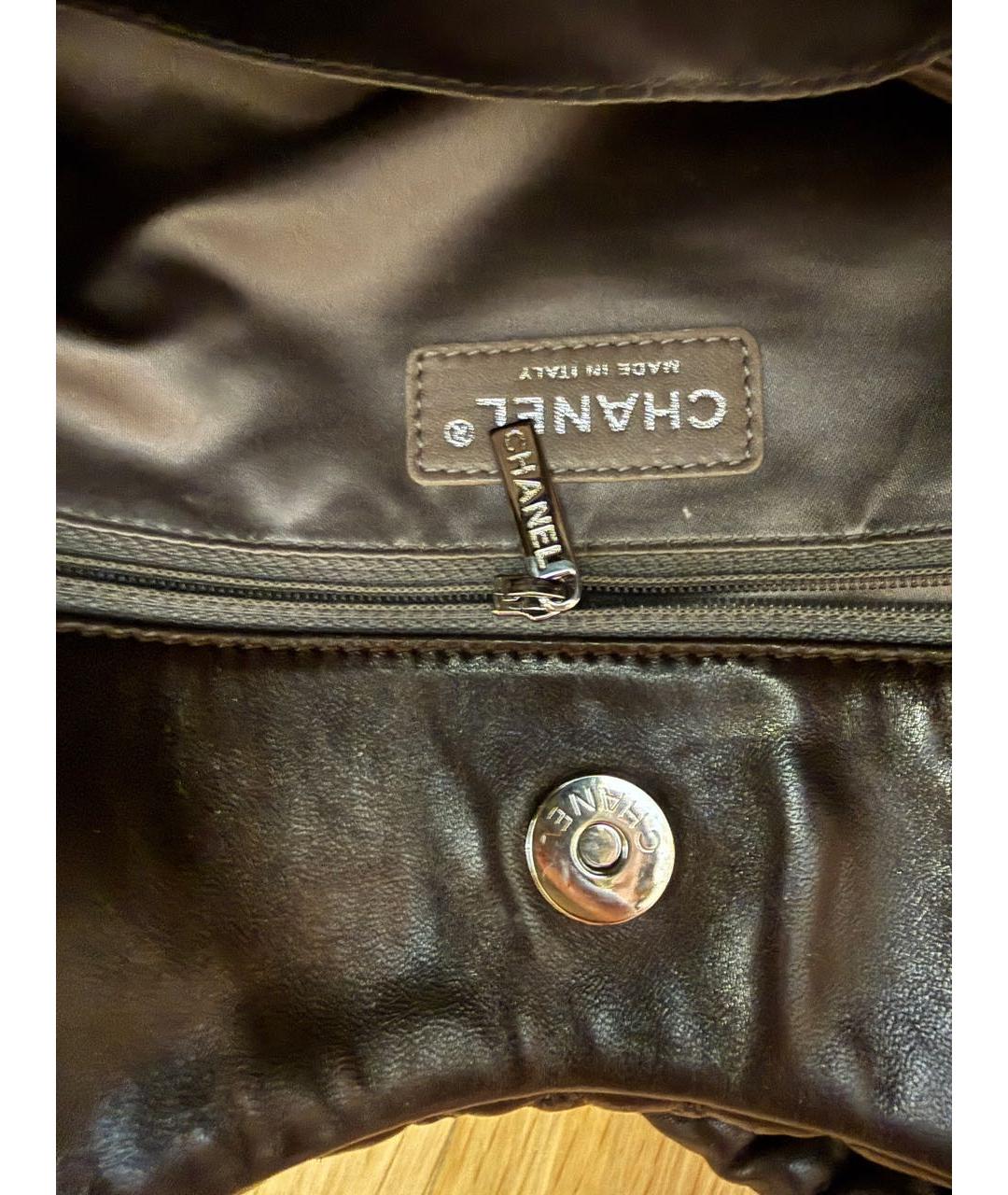 CHANEL Коричневая кожаная сумка с короткими ручками, фото 8