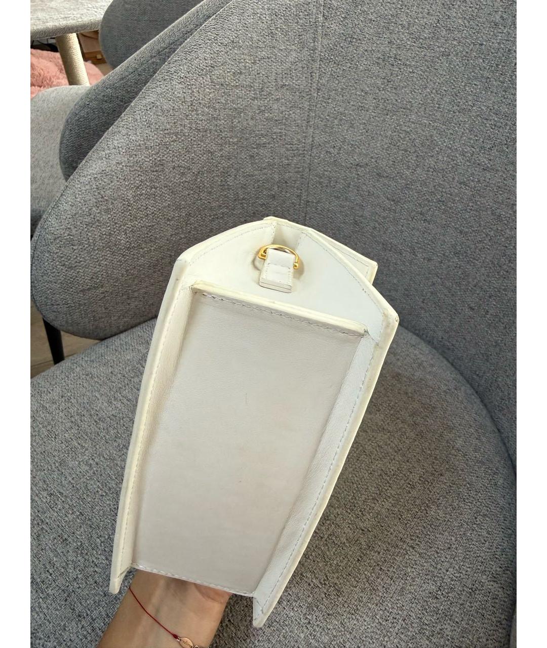 JACQUEMUS Белая кожаная сумка с короткими ручками, фото 8