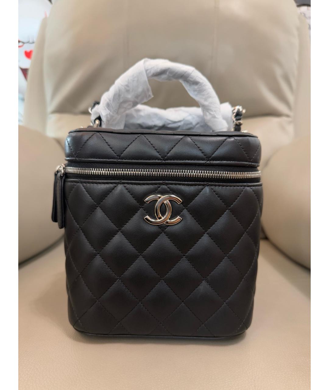 CHANEL Черная кожаная сумка с короткими ручками, фото 2