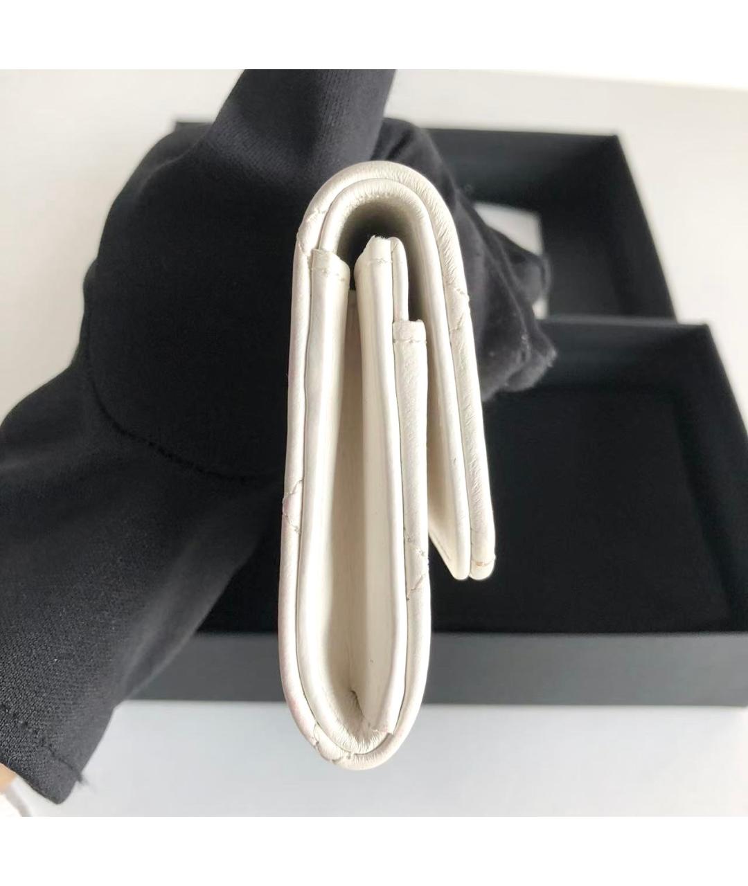 CHANEL Белый кожаный кошелек, фото 5