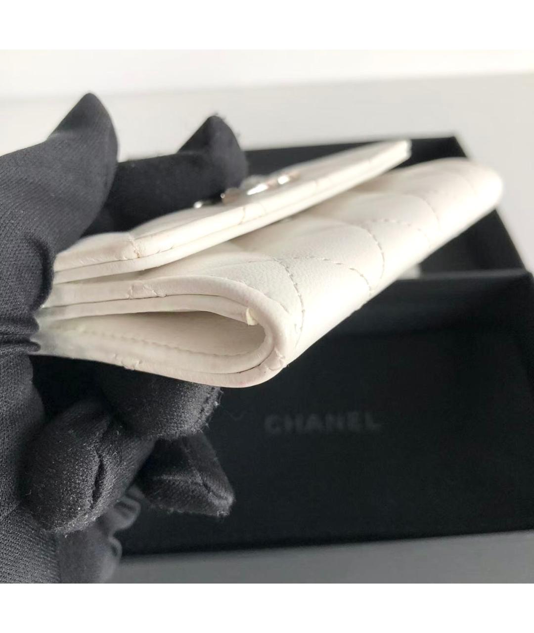 CHANEL Белый кожаный кошелек, фото 3