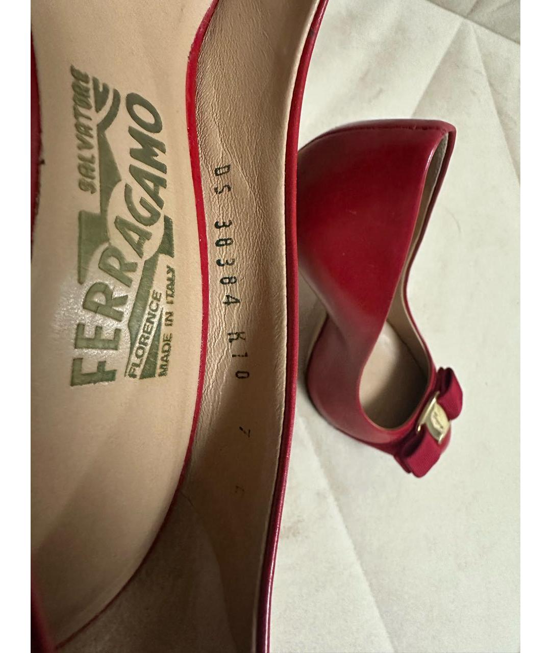 FERRAGAMO Красные кожаные туфли, фото 5