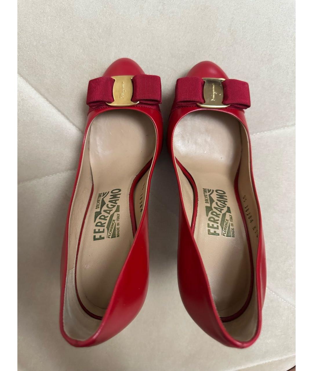 FERRAGAMO Красные кожаные туфли, фото 3