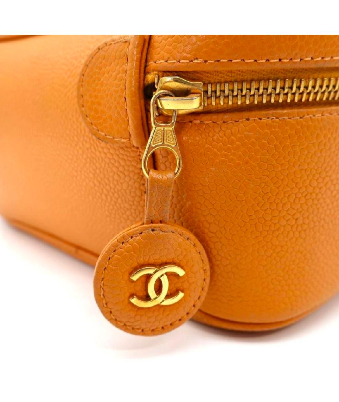 CHANEL Оранжевая кожаная сумка с короткими ручками, фото 3