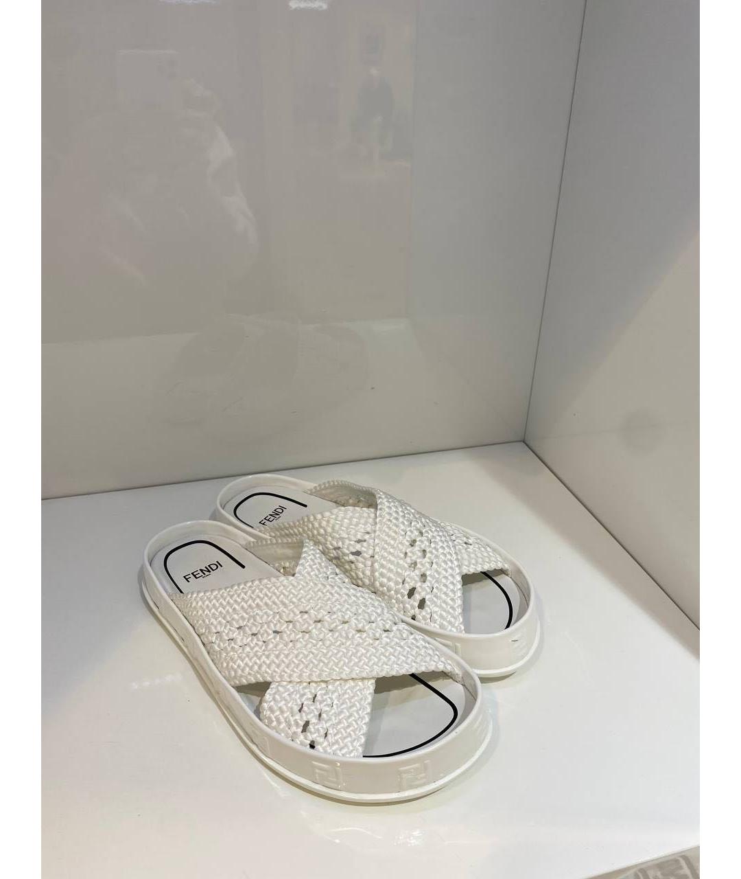 FENDI Белые сабо, фото 3