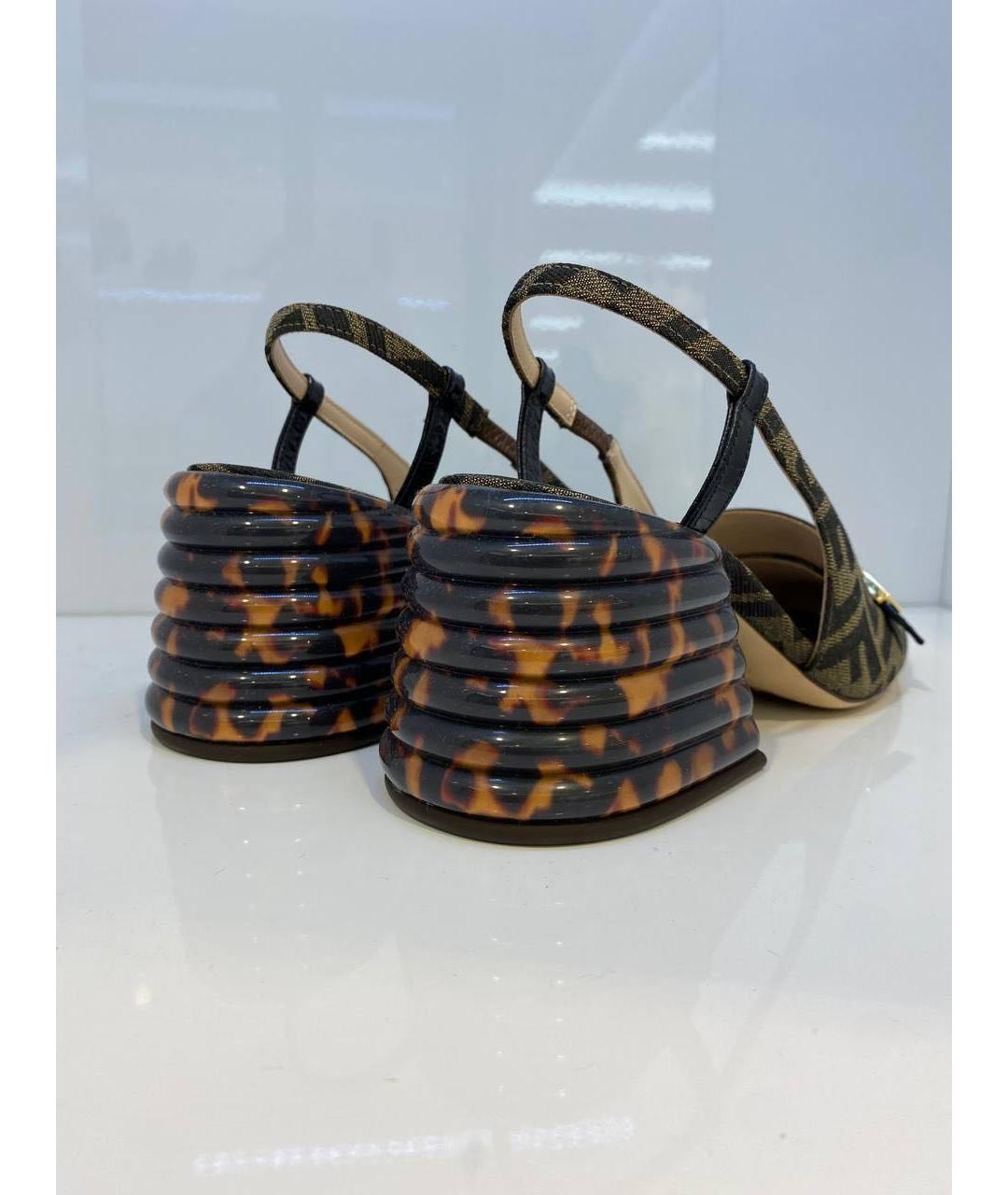 FENDI Коричневые текстильные туфли, фото 4