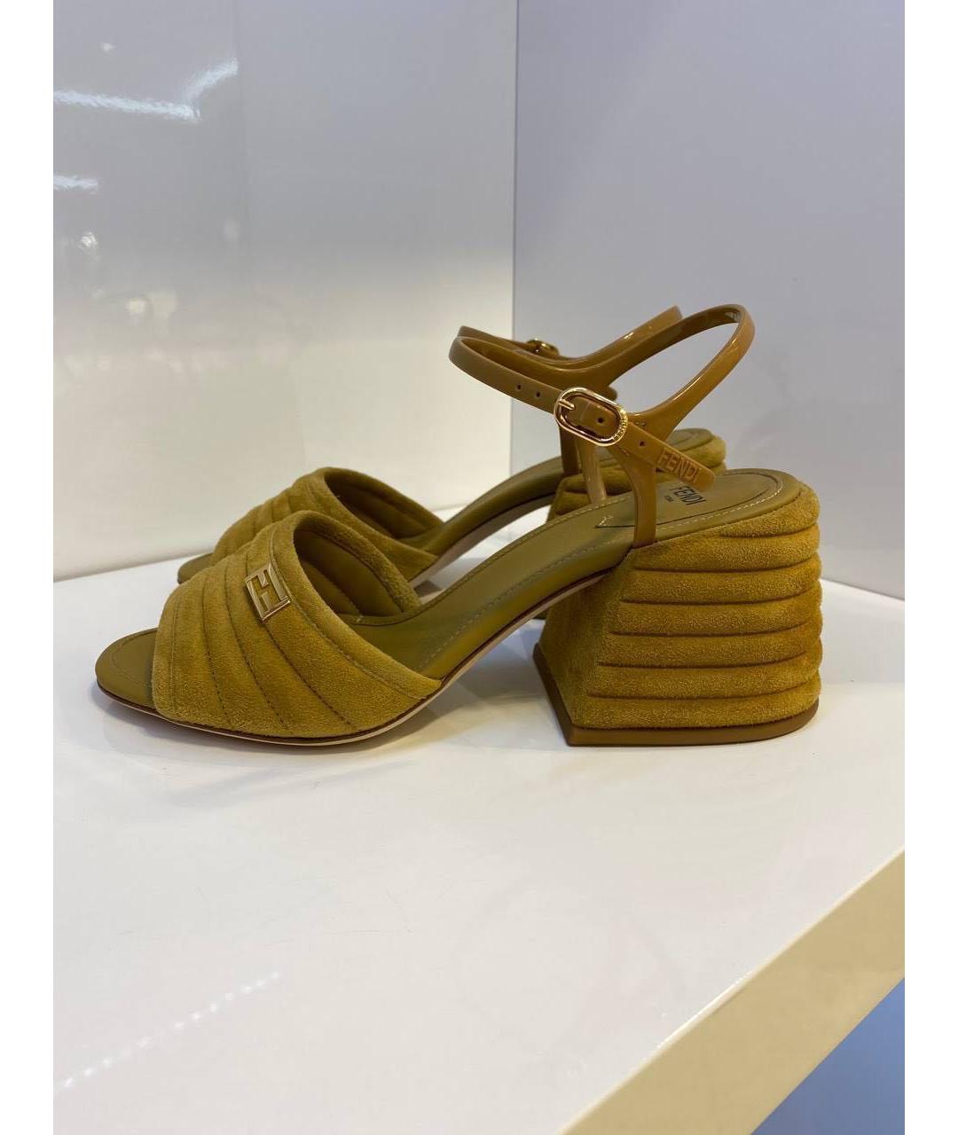 FENDI Горчичные босоножки, фото 2