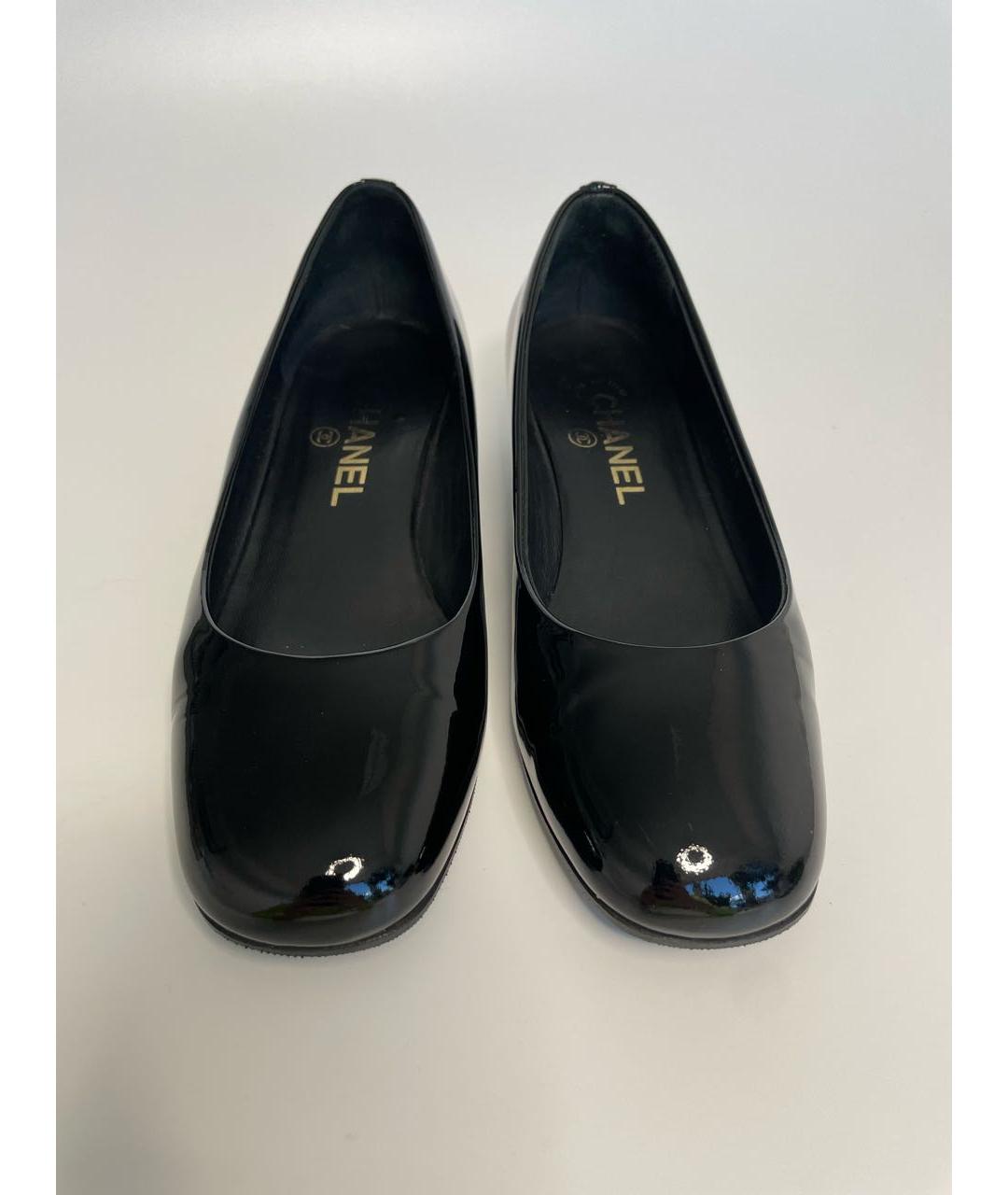 CHANEL Черные туфли из лакированной кожи, фото 3