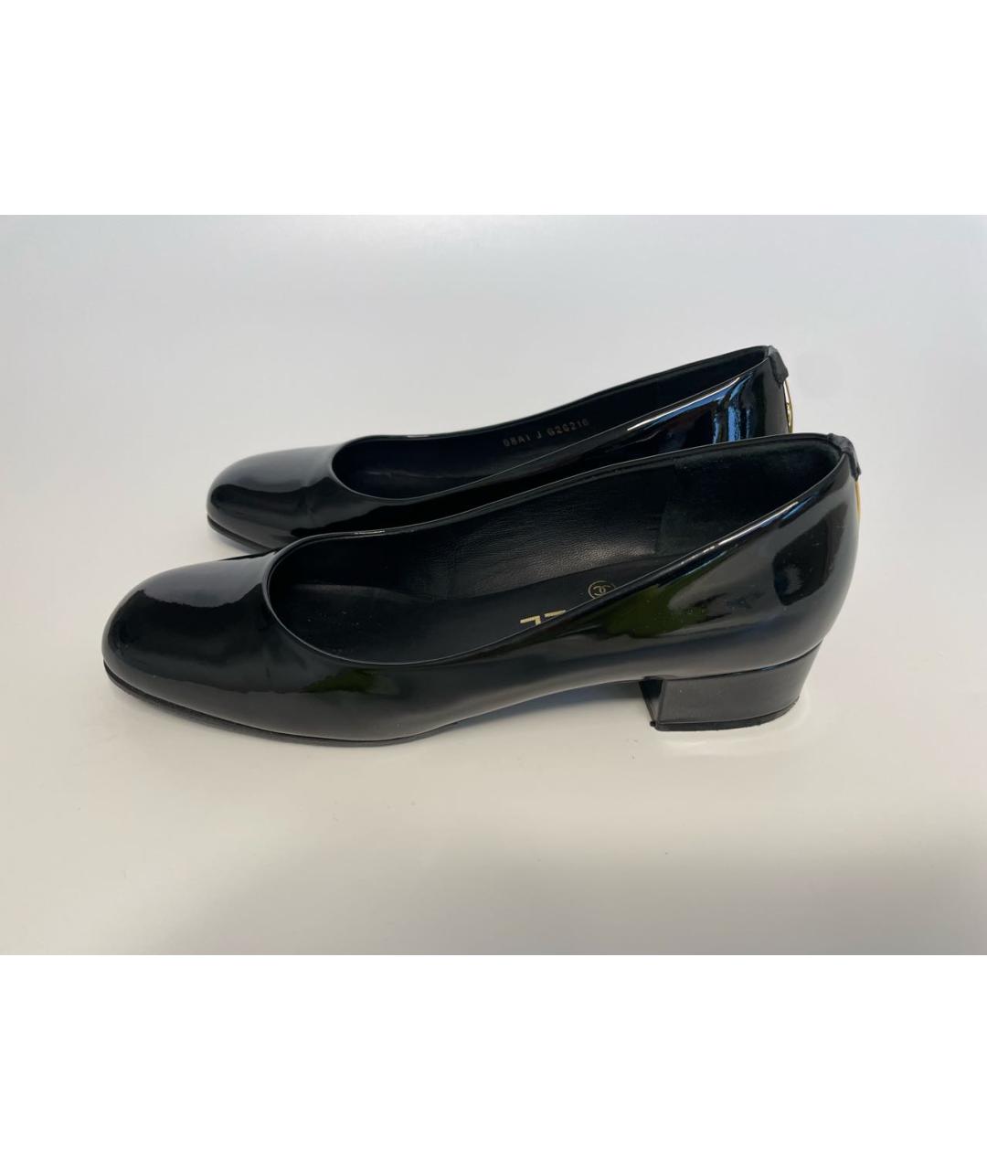 CHANEL Черные туфли из лакированной кожи, фото 5