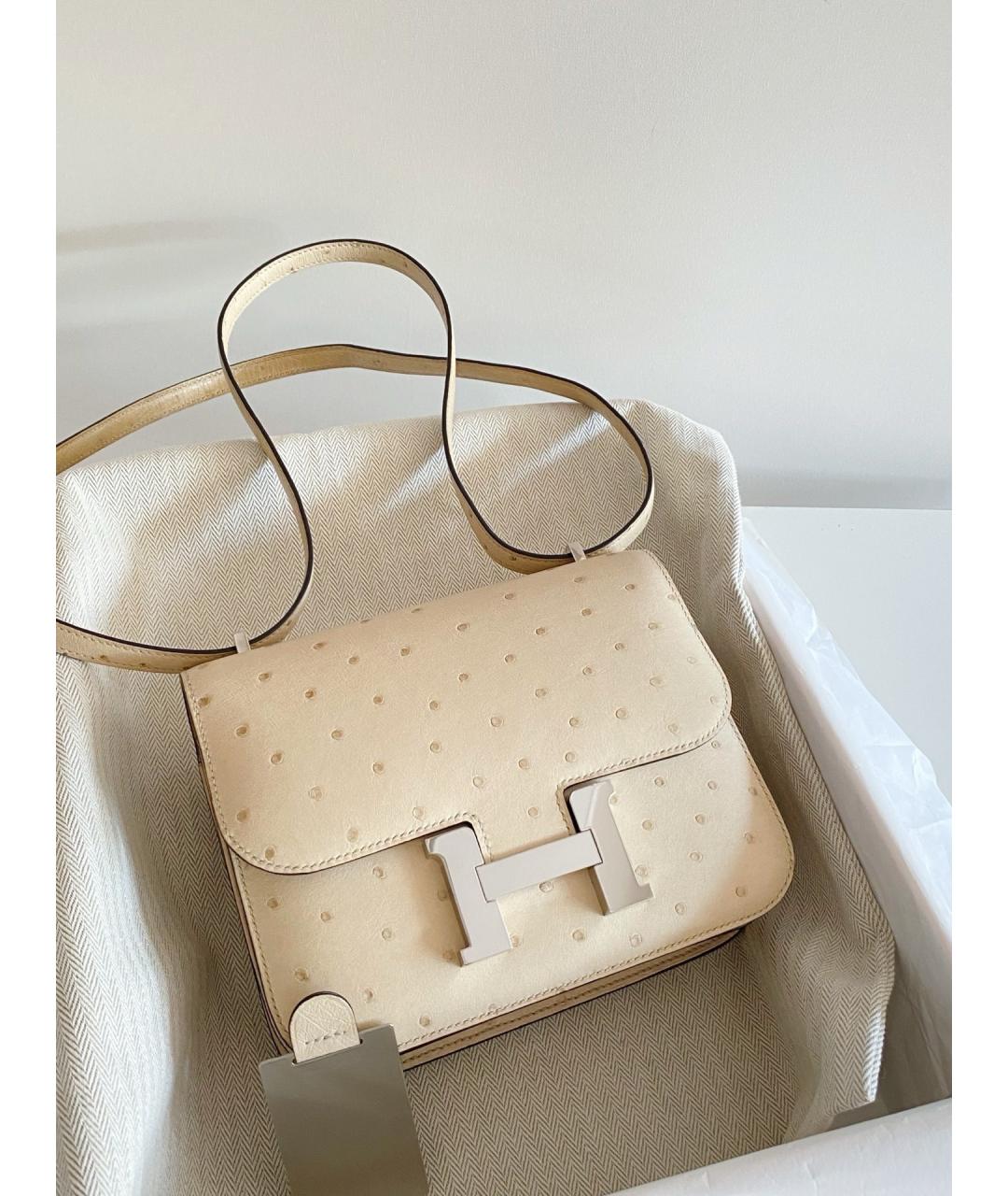 HERMES Бежевая сумка через плечо из экзотической кожи, фото 2