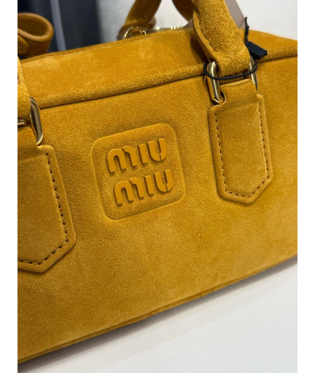 MIU MIU Горчичная замшевая сумка через плечо, фото 7