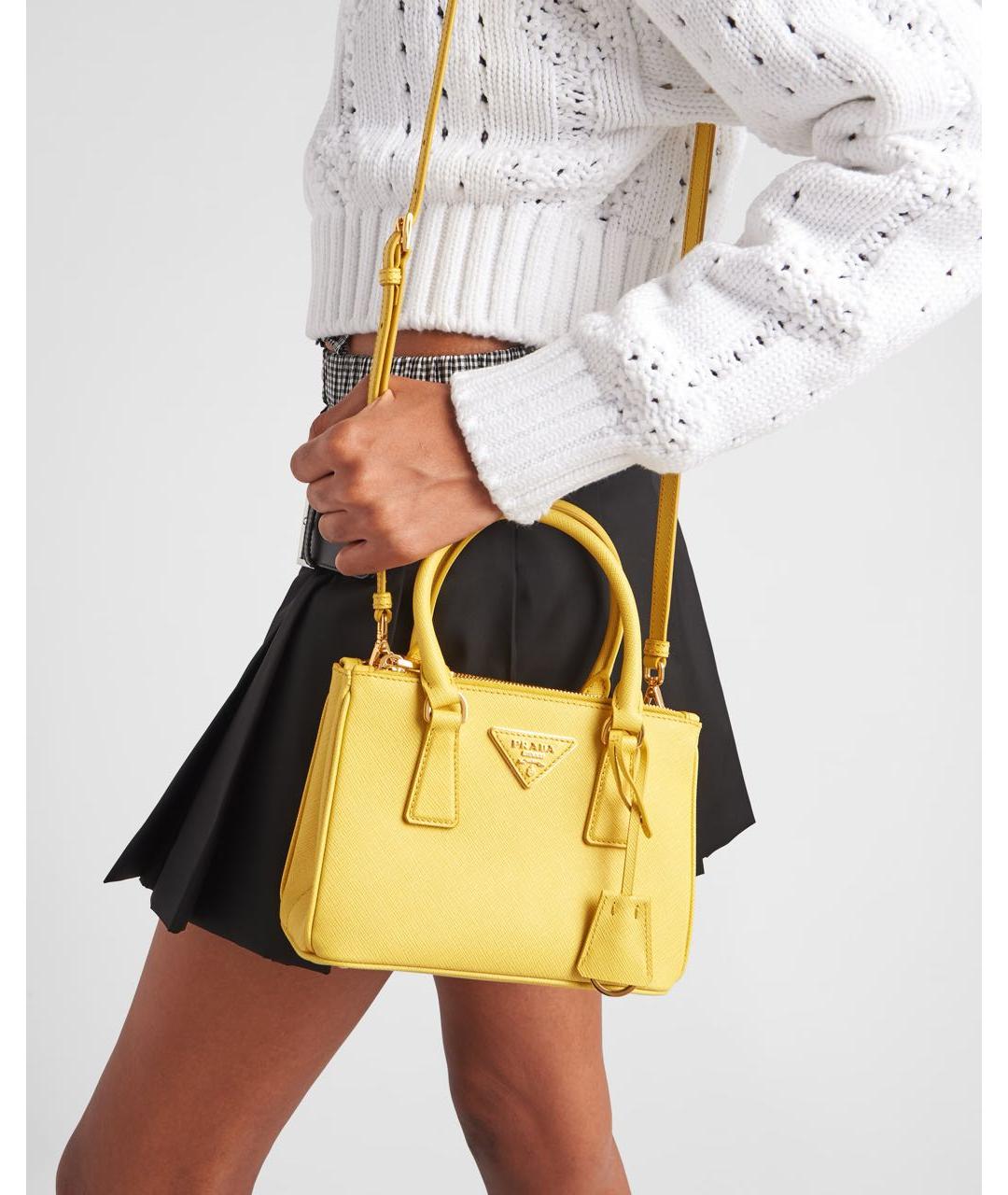 PRADA Горчичная кожаная сумка с короткими ручками, фото 8