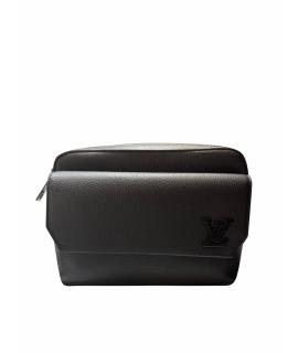 LOUIS VUITTON Сумка на плечо
