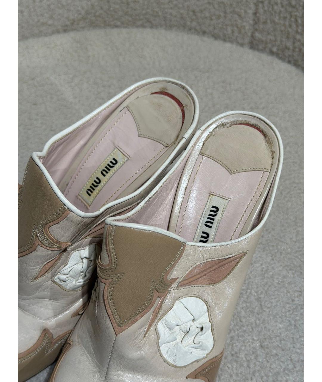 MIU MIU Бежевые кожаные мюли, фото 3