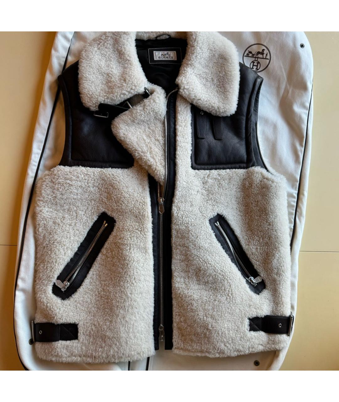 HERMES Бежевый меховой жилет, фото 8