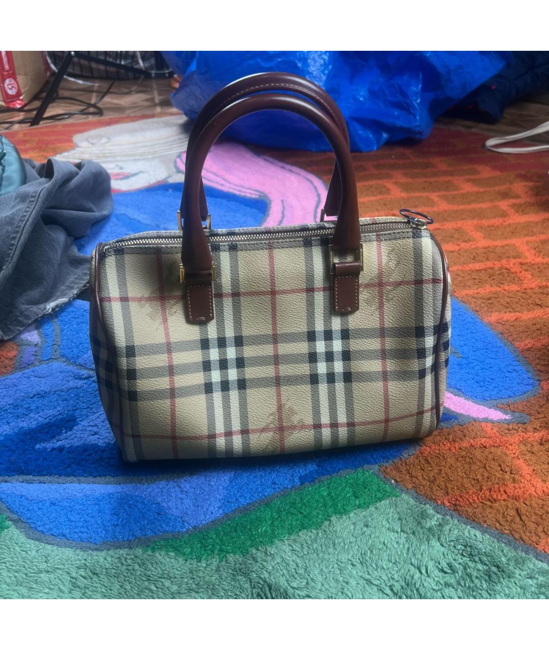 BURBERRY Бежевая кожаная сумка с короткими ручками, фото 3