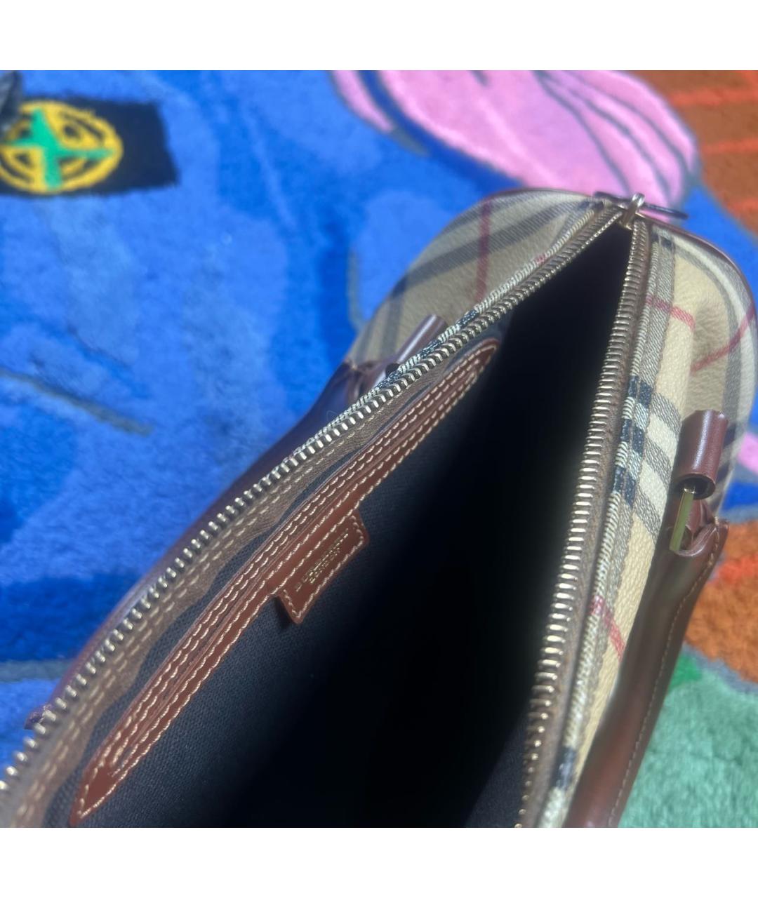 BURBERRY Бежевая кожаная сумка с короткими ручками, фото 4