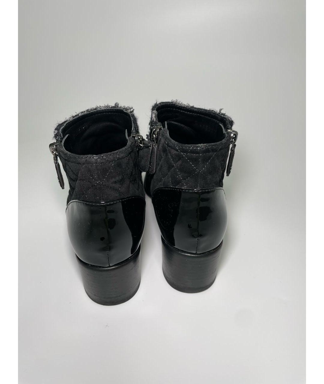 CHANEL Черные замшевые ботильоны, фото 4