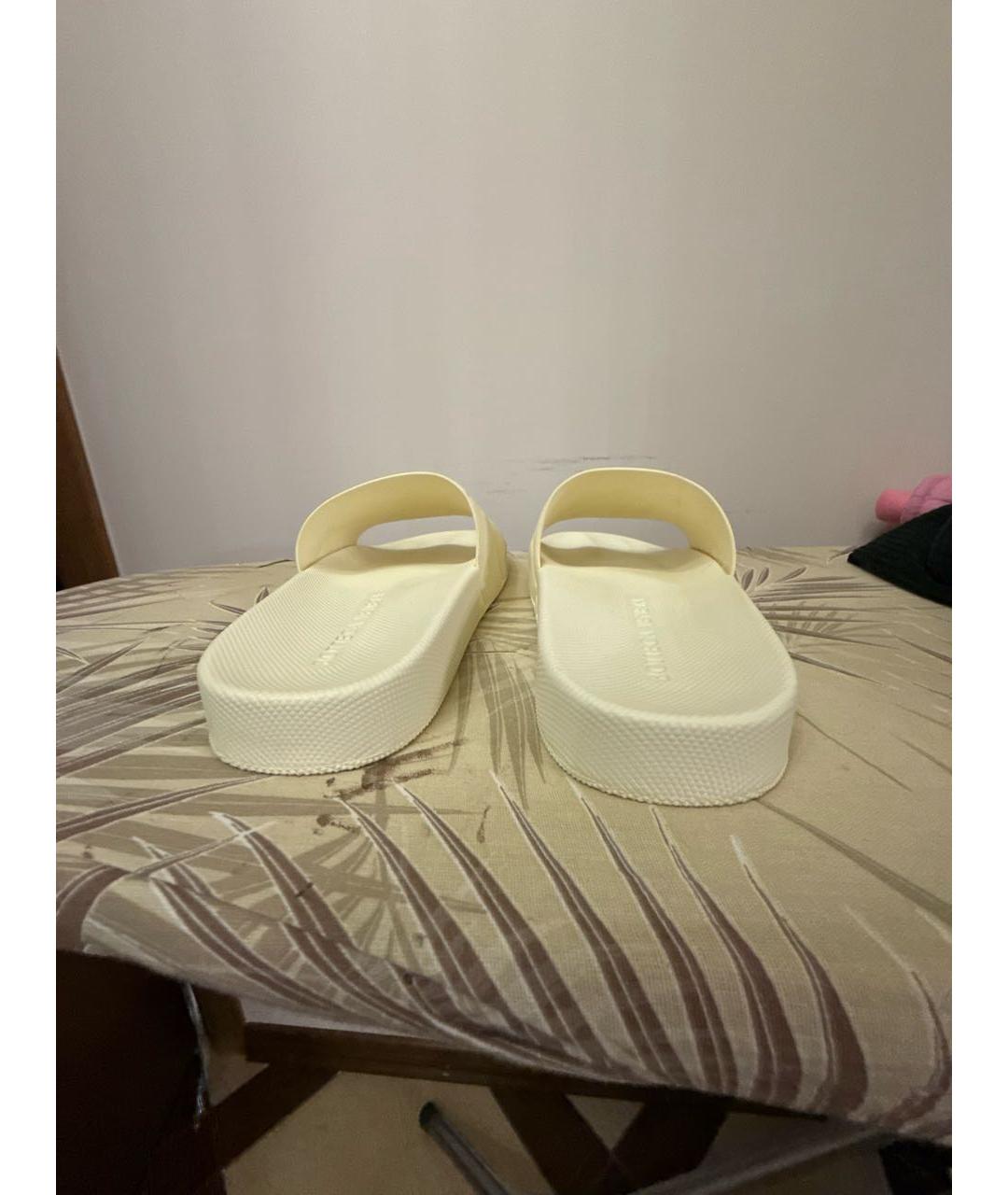 BOTTEGA VENETA Белые резиновые шлепанцы, фото 4