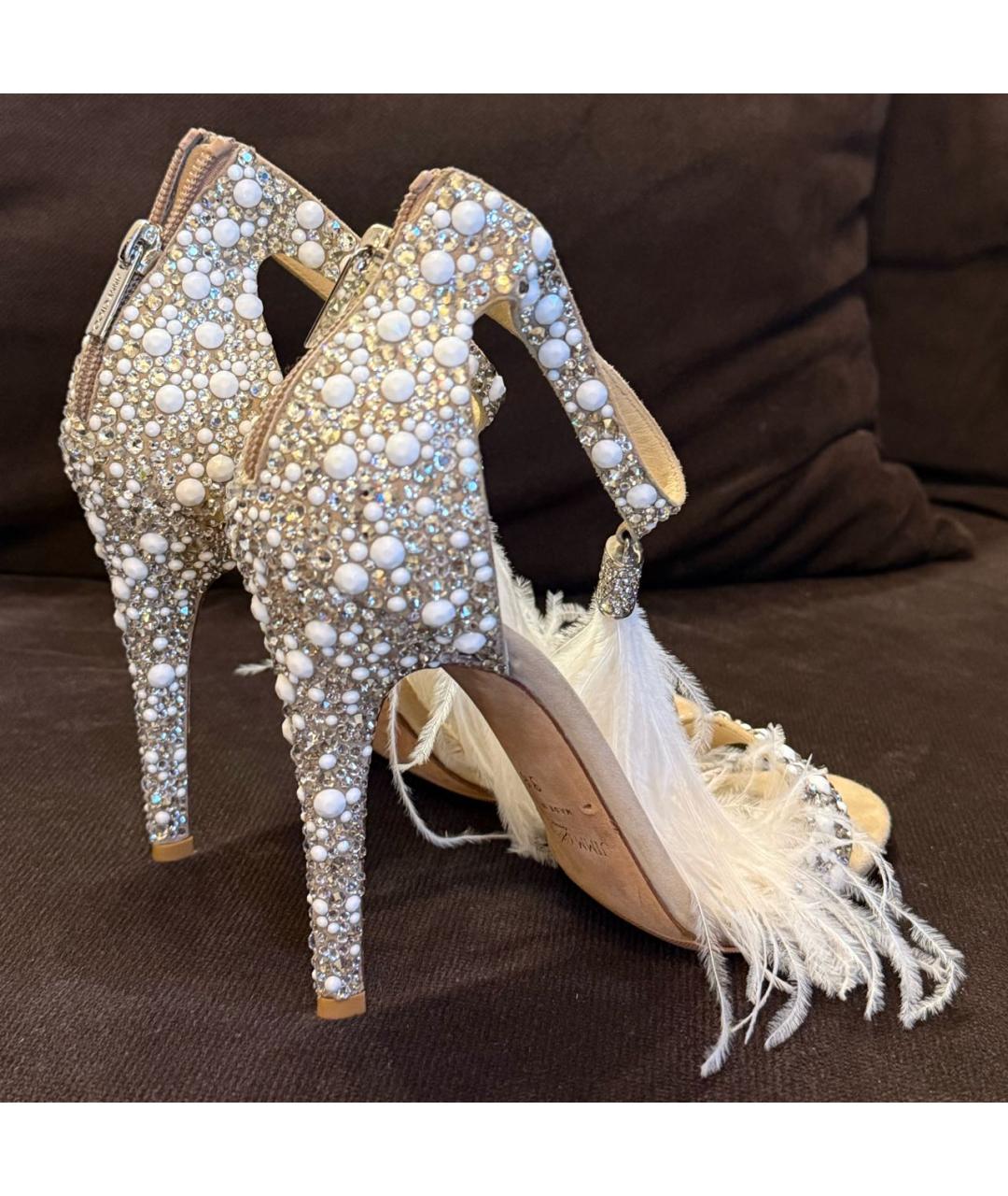 JIMMY CHOO Бежевые кожаные свадебные туфли на среднем каблуке, фото 6