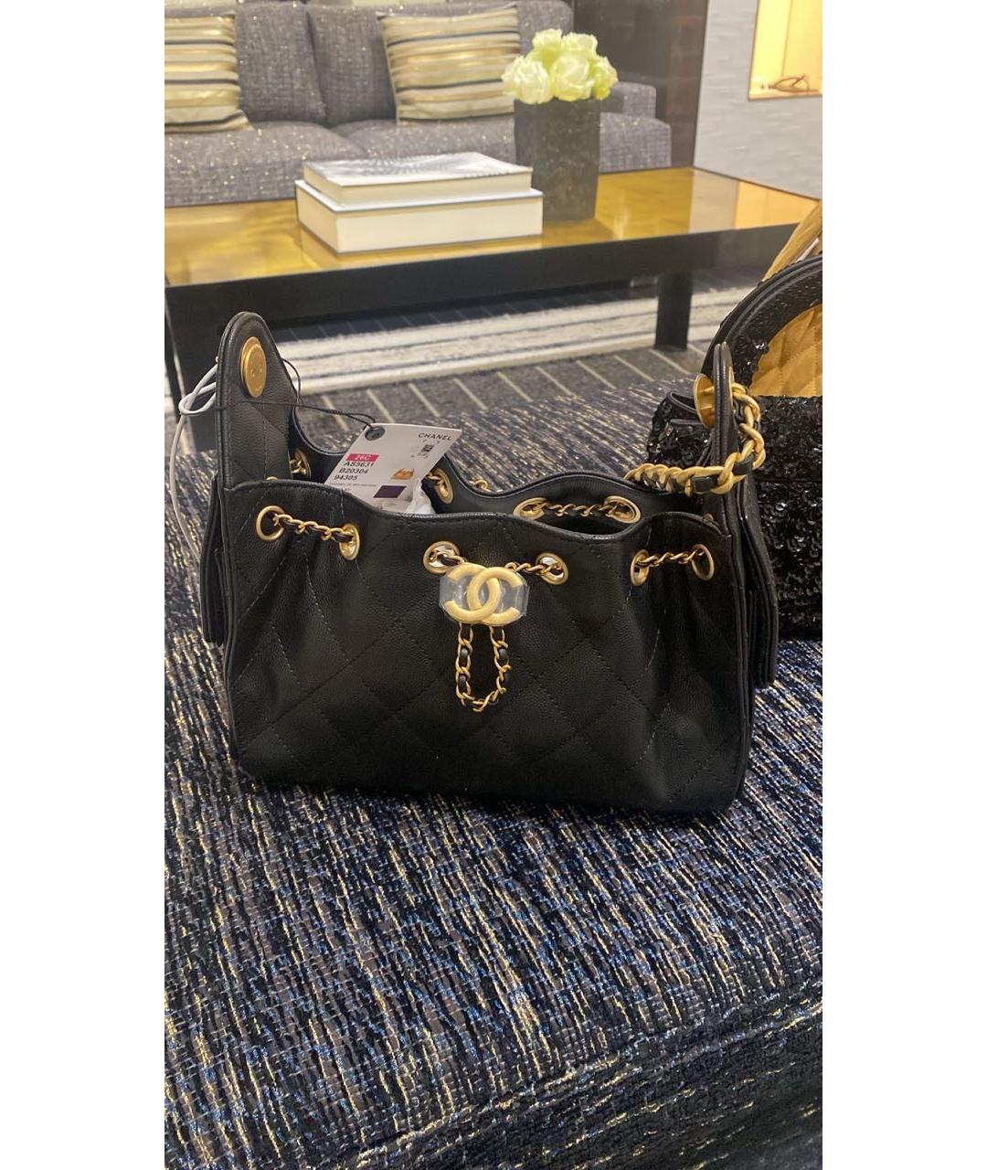 CHANEL Черная кожаная сумка с короткими ручками, фото 2