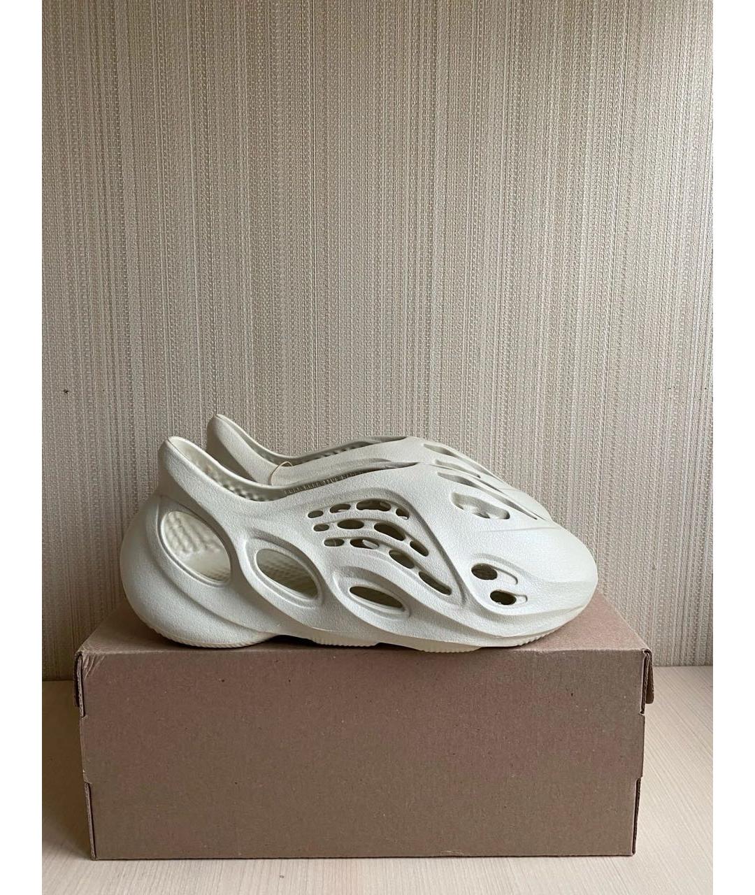 ADIDAS YEEZY Белые резиновые кроссовки, фото 4